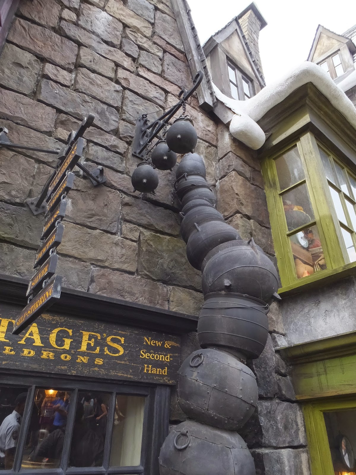 A Crafty Chick Diagon AlleyMadame Malkin's Robes & Potage's Cauldron Shop