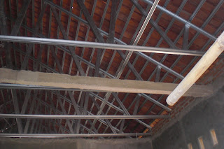 pemasangan rangka atap baja ringan di perumahaan Vila cinangka indah sawangan depok atap genteng kanmuri