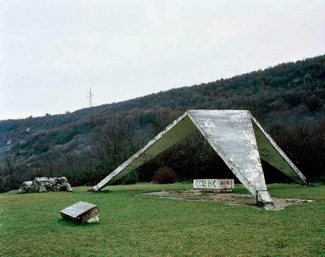 Monumentos olvidados de la ex Yugoslavia