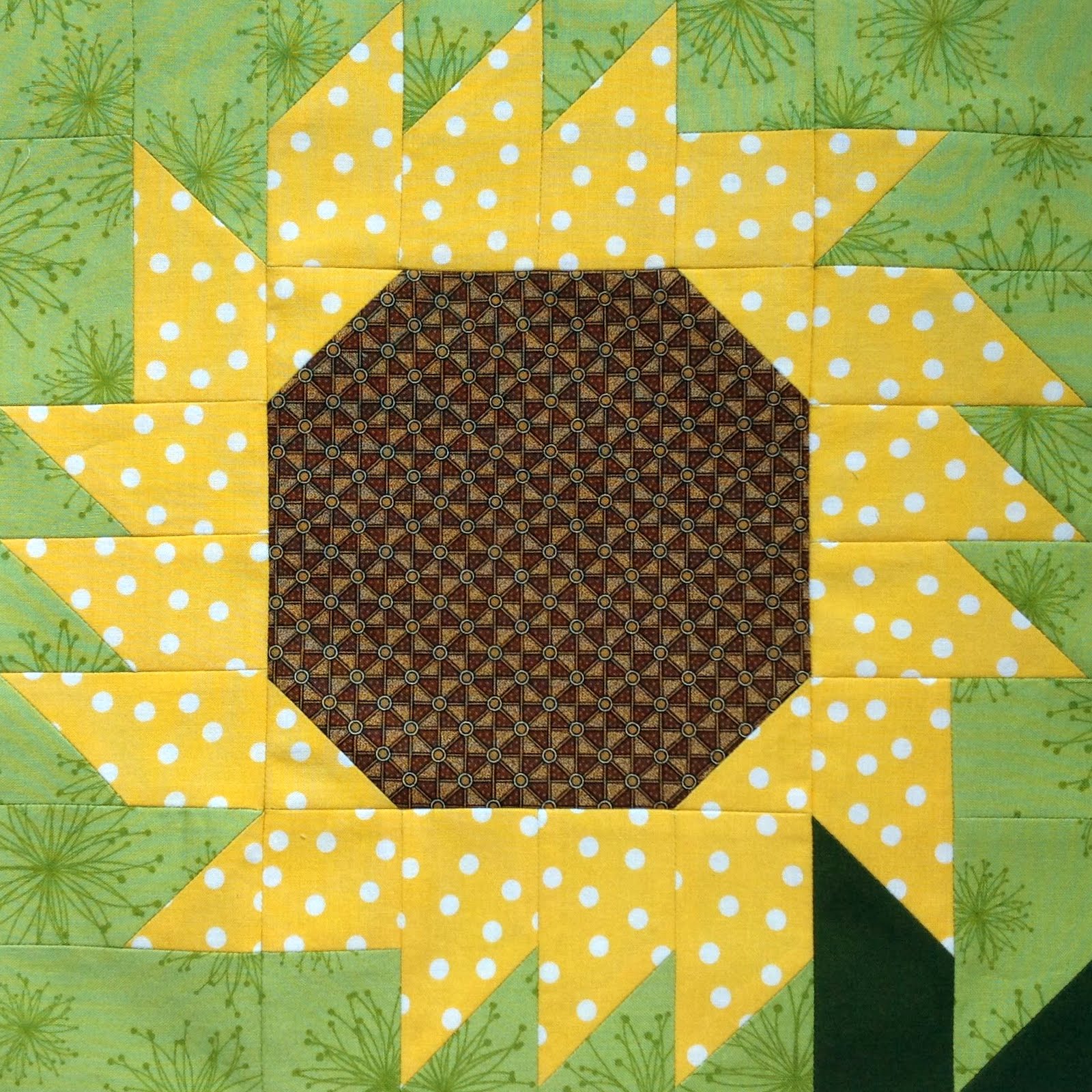 Starwood Quilter Sunflower Quilt Block