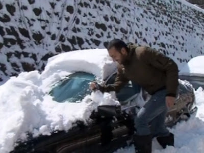 نقره لتكبير أو تصغير الصورة ونقرتين لعرض الصورة في صفحة مستقلة بحجمها الطبيعي