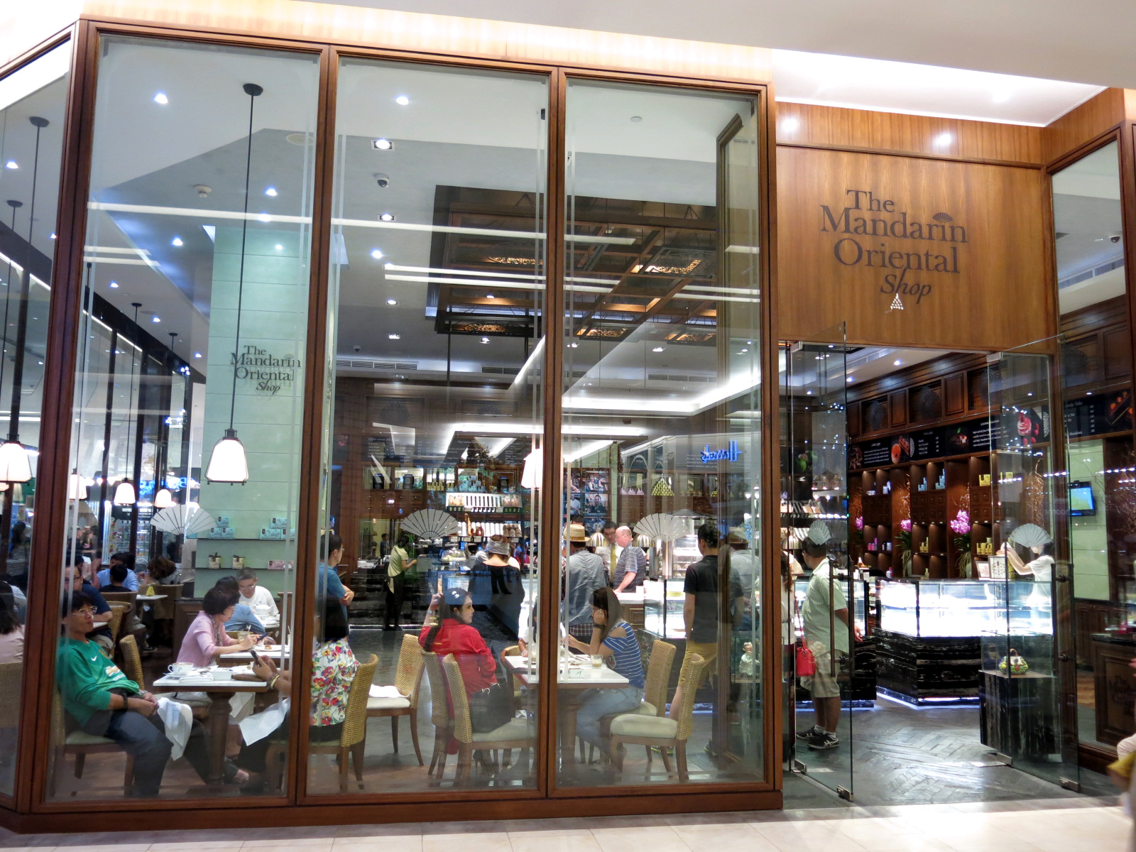 The Mandarin Oriental Cake Shop (Bangkok, THAILAND) ★★★★★ A traveling