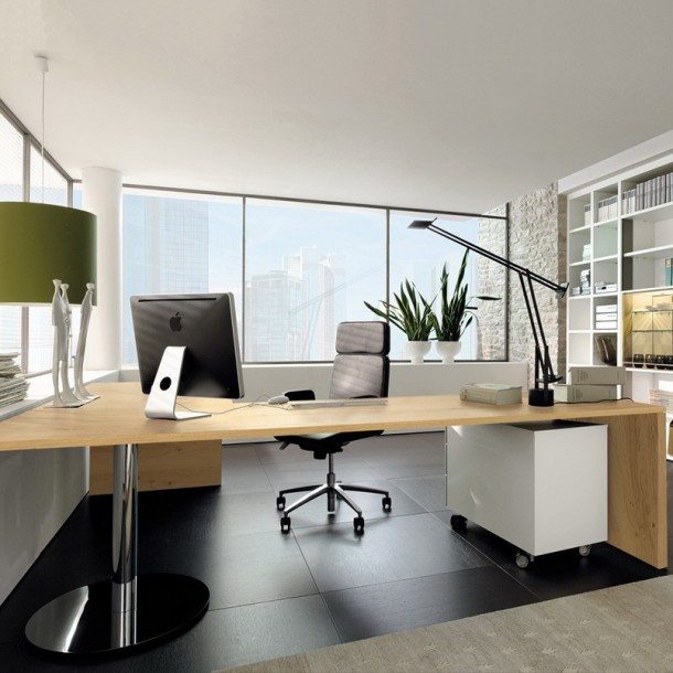 Шикарний домашній офіс в сучасній квартирі в окремій кімнаті