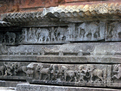 Carvings on the outer wall of the Vidya shankara temple, Sringeri