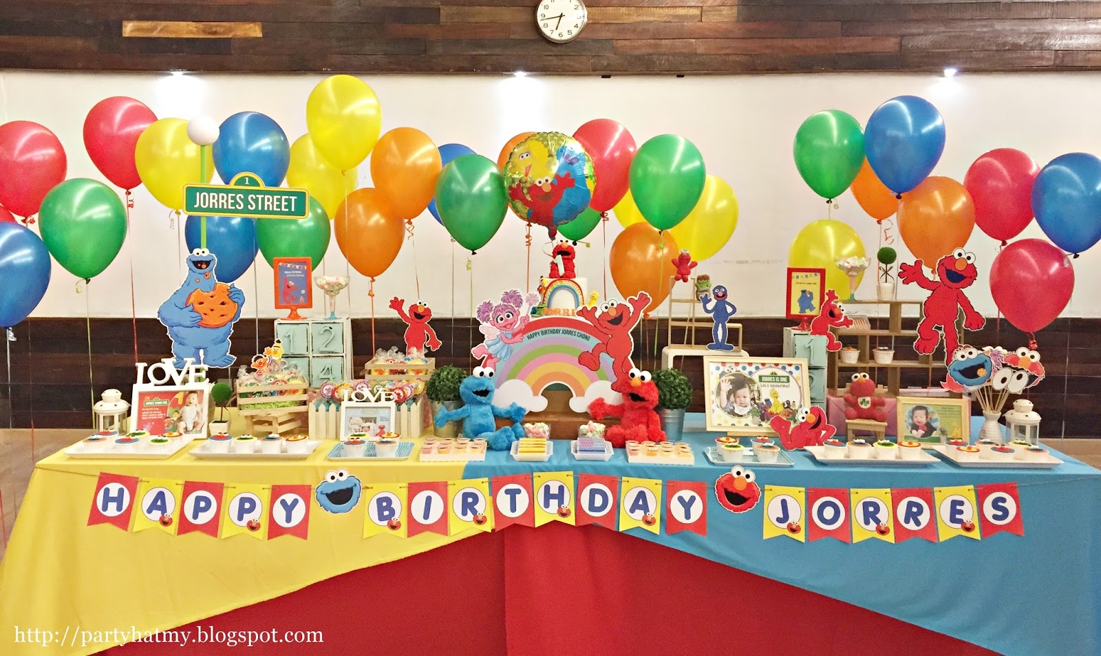 Party Hat: Jorres' Sesame Street First Birthday Party