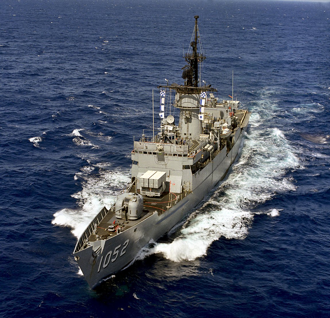 KAPAL PERANG (MILITARY SHIP) USS Marvin Shields FFG (Knox Class Frigate)