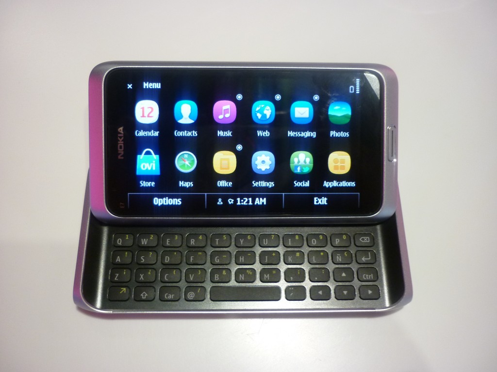 Nokia E7 y C6-01 en México, Presentación Oficial