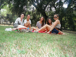 A lovely picnic in the middle of Villa Borghese