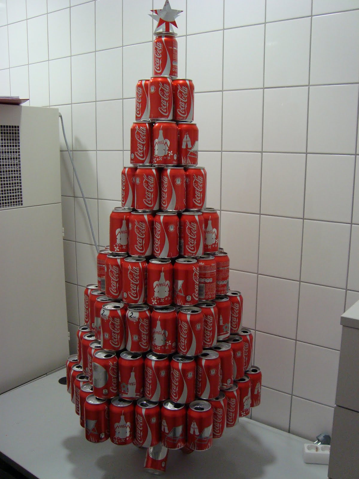 Oh look! A soda can Christmas tree