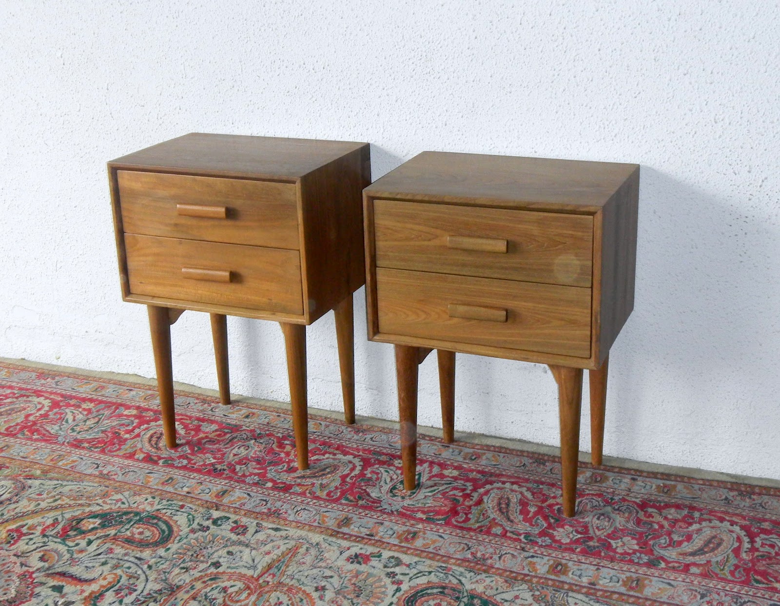 MID CENTURY MODERN BEDSIDE VINTAGE AND FINE REPRODUCTIONS