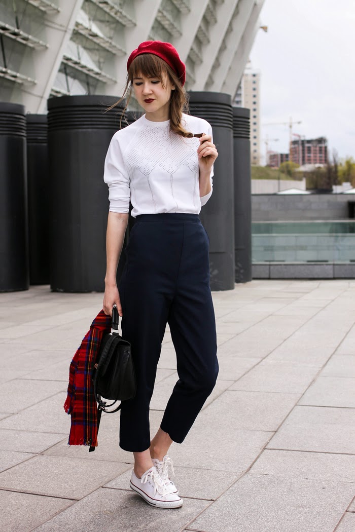 Mannequin Parade Another Outfit with a Beret