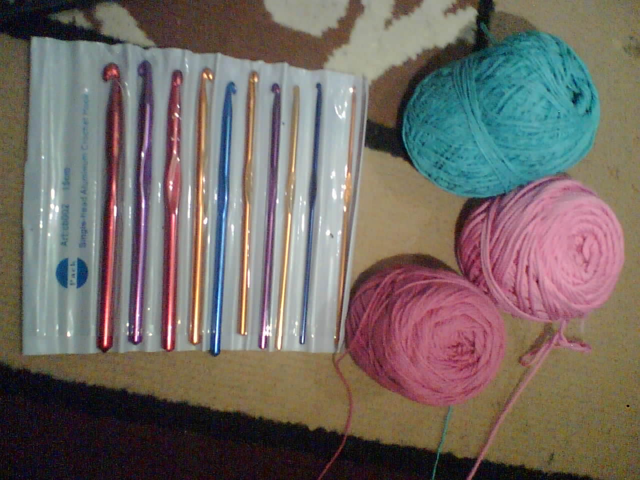 Perlengkapan Untuk Merajut Jarum Tunggal (crochet)