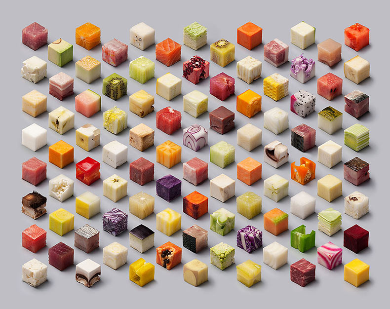 Artista duo curta alimentos crudos en 98 cubos perfectos