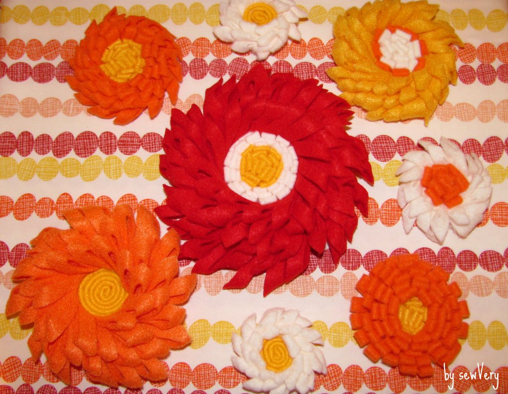 sewVery Felt Fabric Flower Tutorial