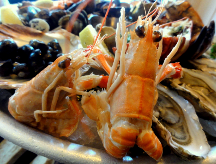 TRAVEL AND LIFESTYLE DIARIES Plateau Fruits de Mer at Lucius