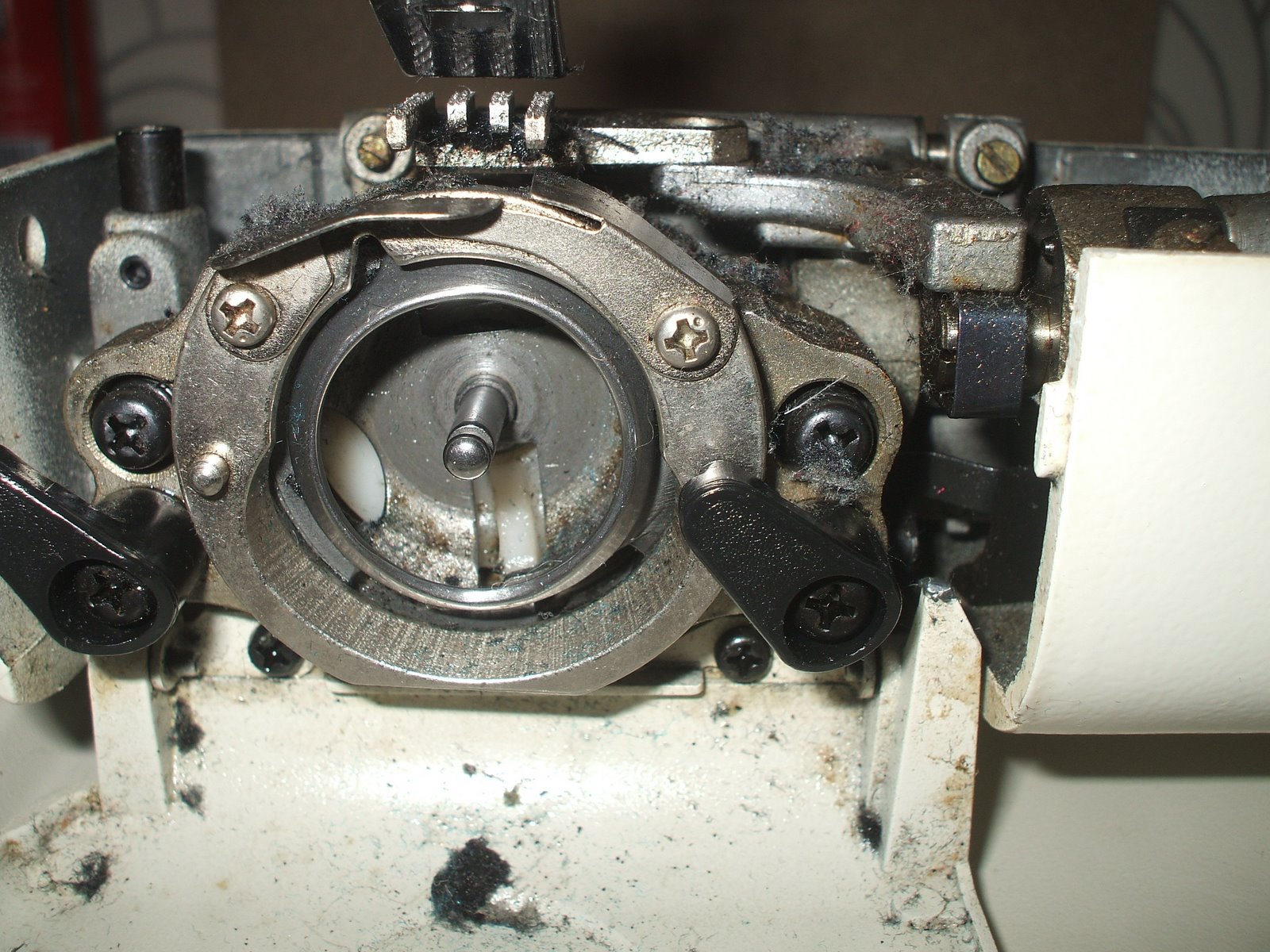 Absolute Sewing Machine Information Pfaff 213 service an repair tips