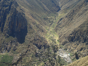 VISTA PANORAMICA  DEL PUEBLO LEGENDARIO DE TUPE