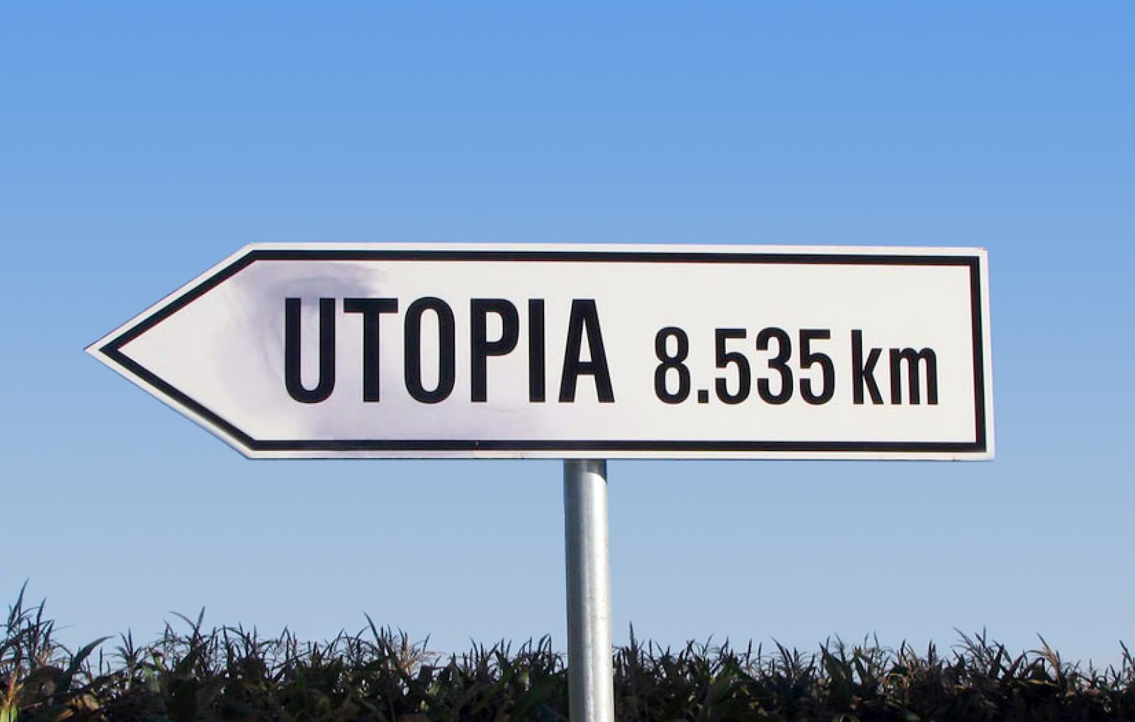 Mores utopia essay