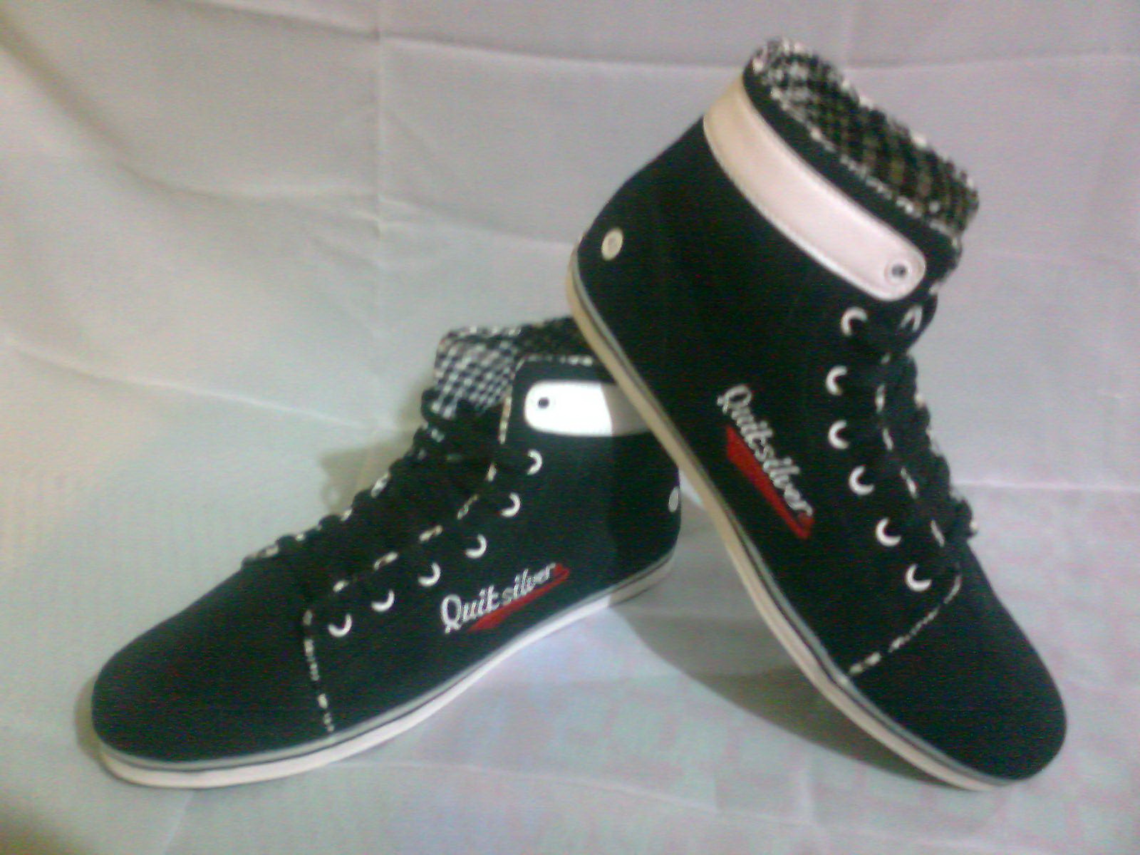 Sepatu cowok dan cewek keren murah O o o2325