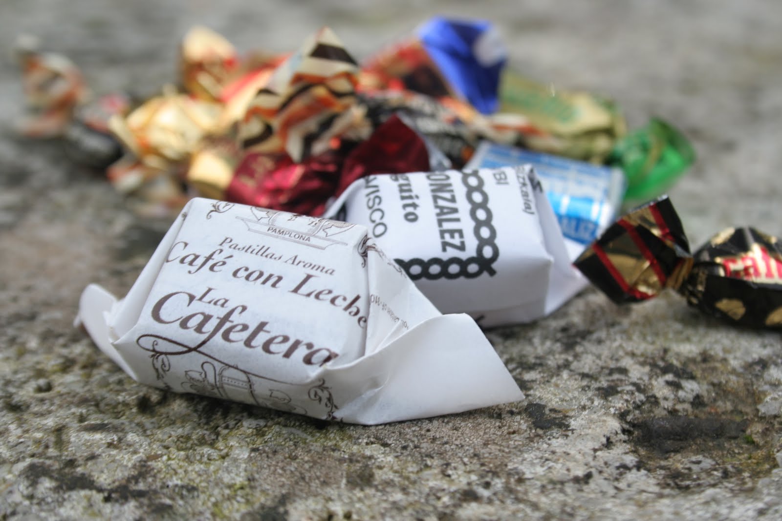 LIFE IN LA CAPITAL DEL MUNDO a field guide to spanish junk food. part