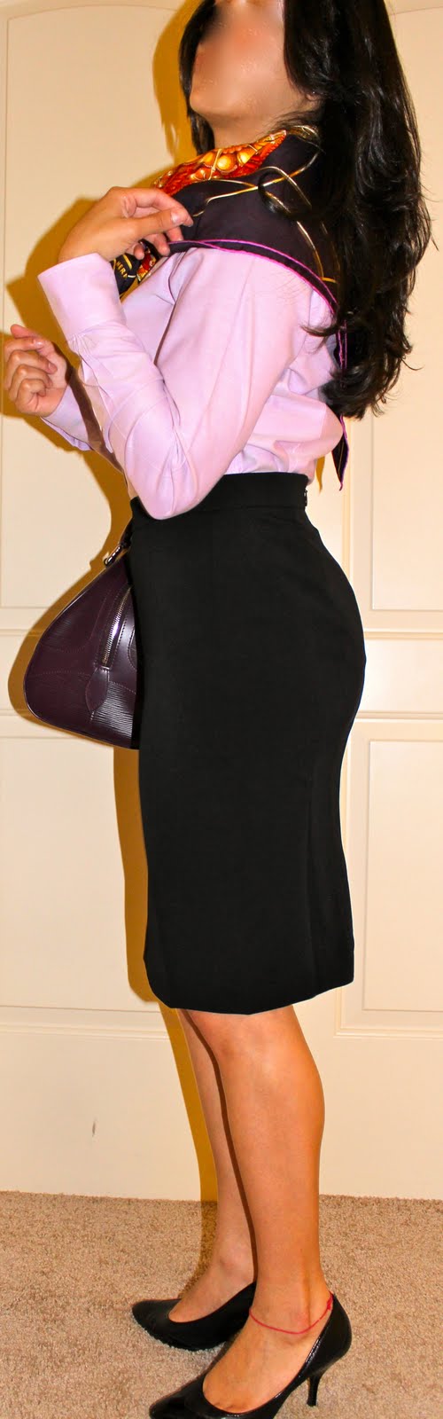 Ann Taylor skirt size 2P on petite blogger