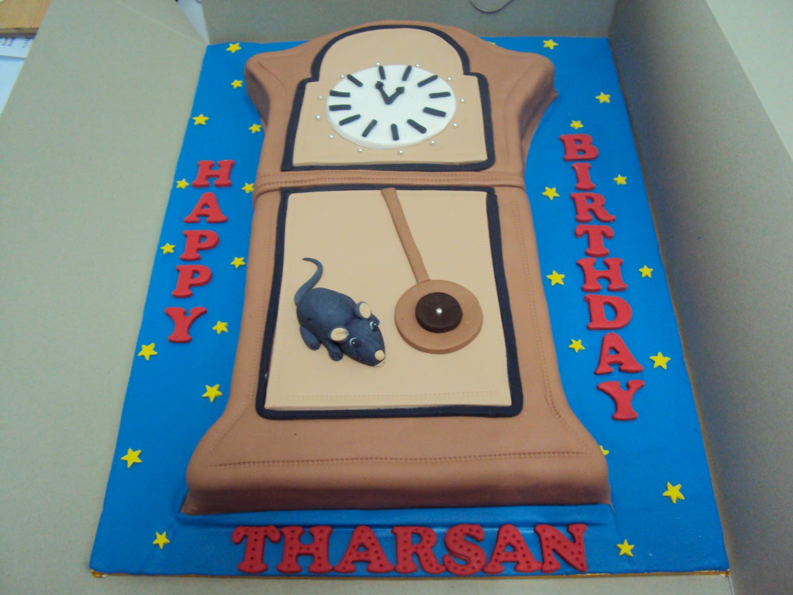 L'mis Cakes & Cupcakes Ipoh Contact 0125991233 Grandfather Clock Cake