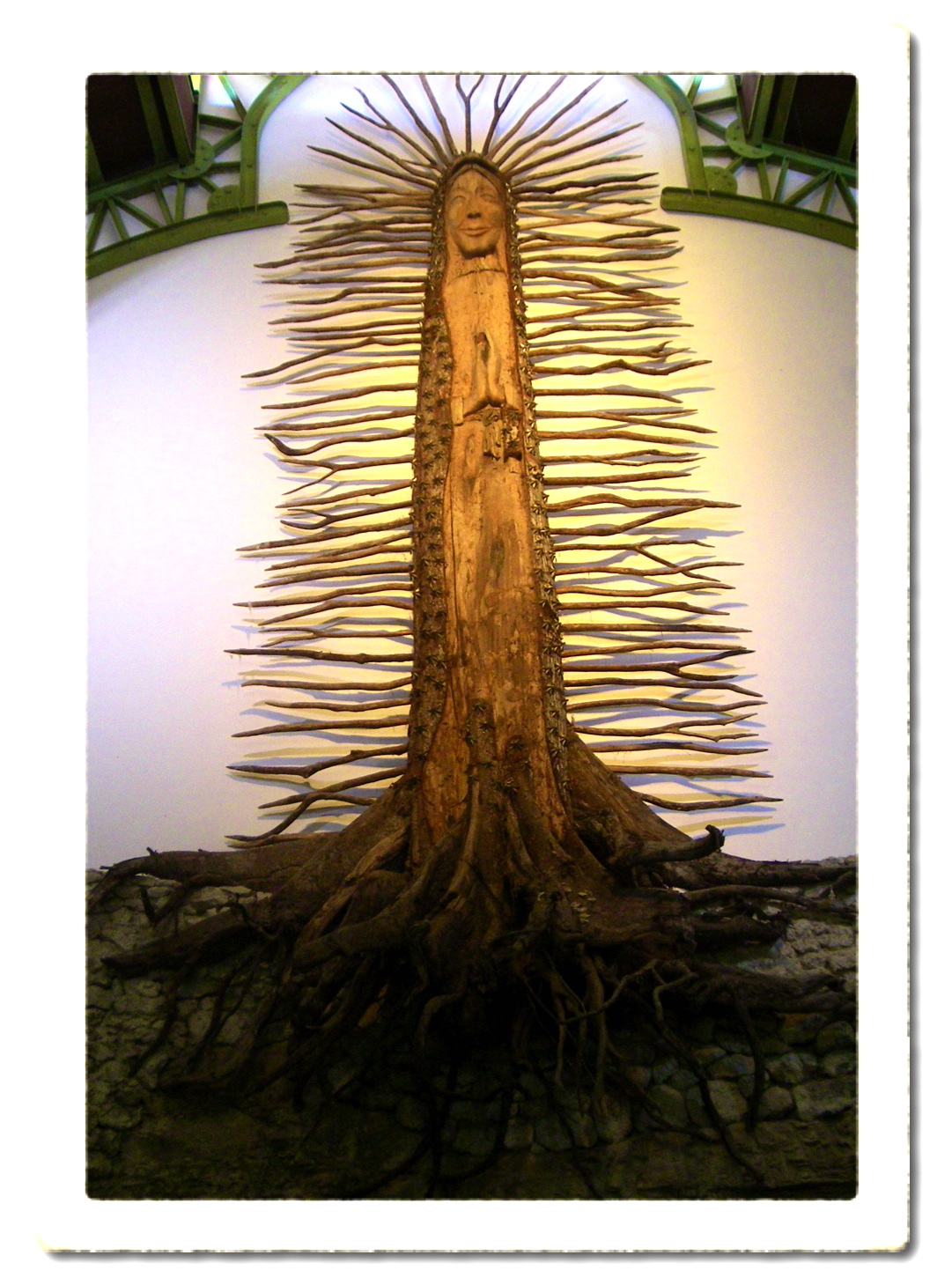http://1.bp.blogspot.com/-F0WmbSFSZ5o/TZTanNjvgRI/AAAAAAAAA-c/2B4dN_Ywo-Y/s1600/Tree+Madonna+Goddess+Tulum%252C+Mexico.jpeg