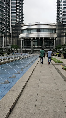 Entrada a las Torres Petronas