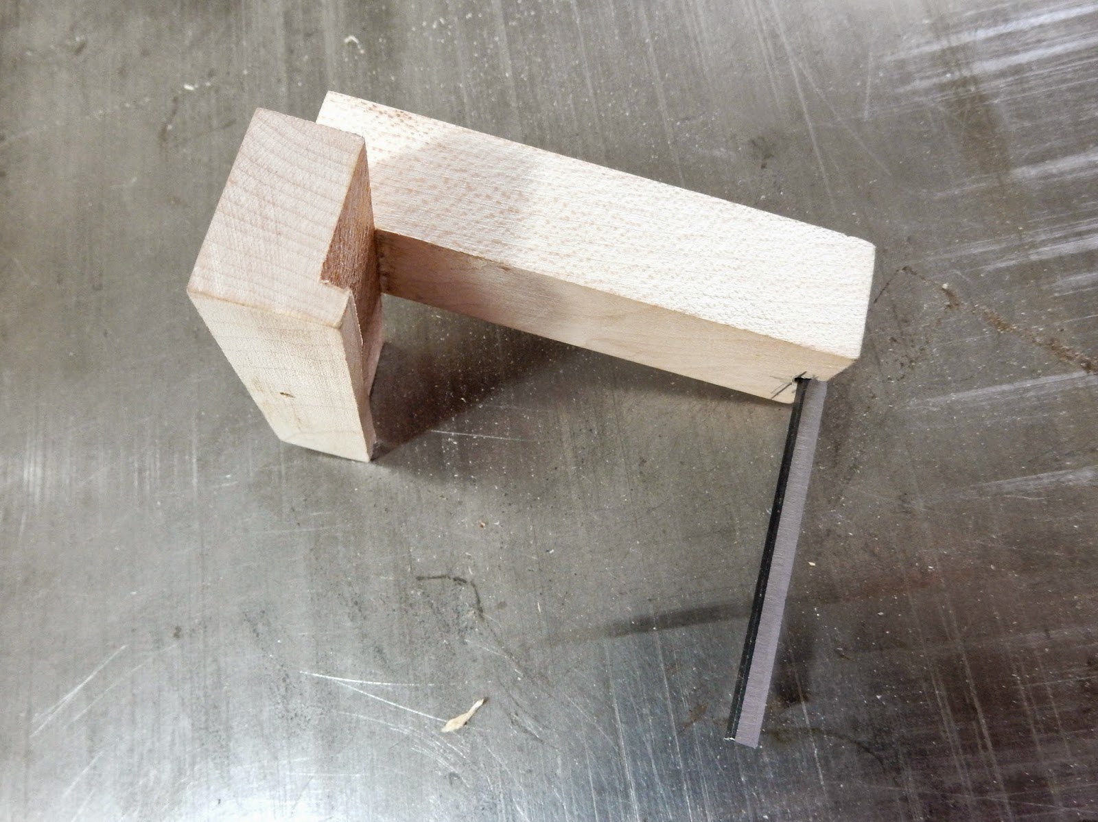 Jax Design Bending Wood with Miter Gauge Kerf Jig