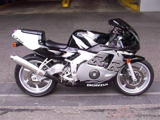 Foto Modifikasi Honda CBR 250 R Terbaru Foto Modifikasi Honda CBR 250 R Terbaru