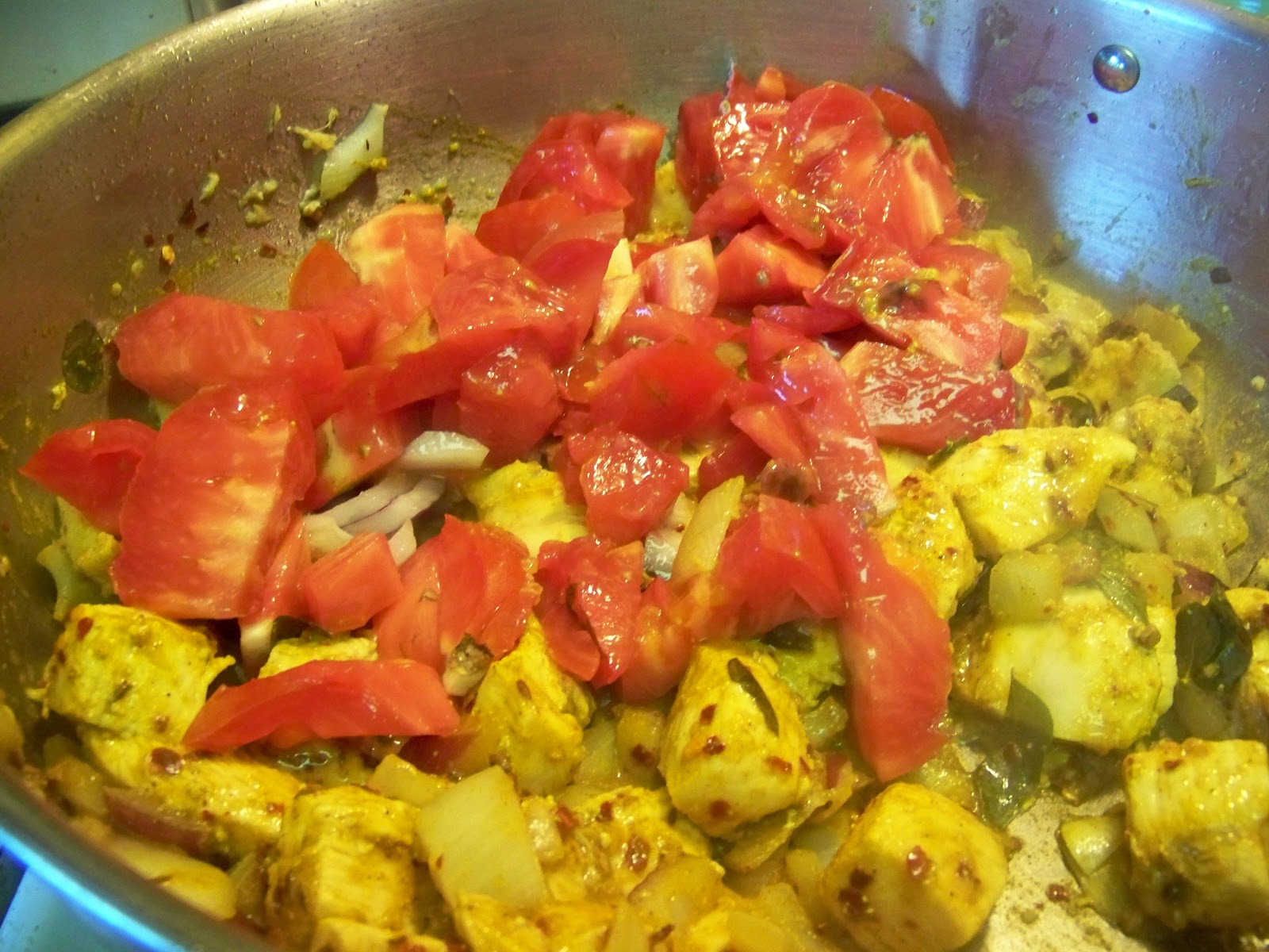 Kitchen Simmer Chicken, Spinach and Tomato Curry