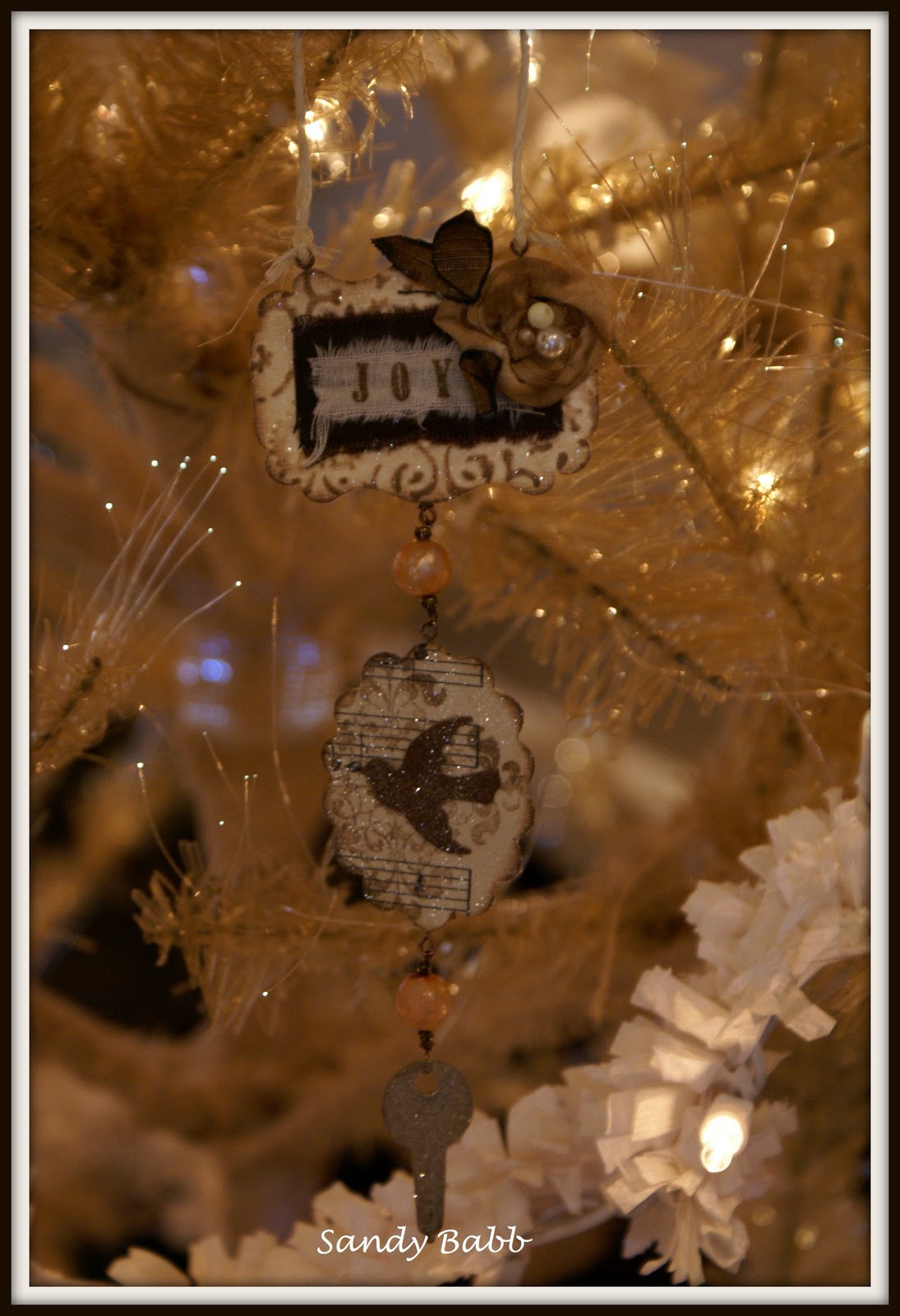 Quill Cottage ELEGANT PAPER PUNCH ORNAMENTS (FREE TUTORIALS)...