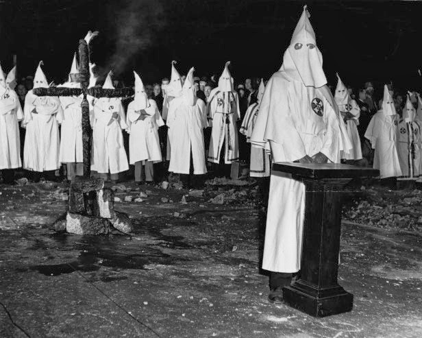 Rare%20Photos%20from%20a%20Ku%20Klux%20Klan%20Initiation,%201946%20(1).jpg