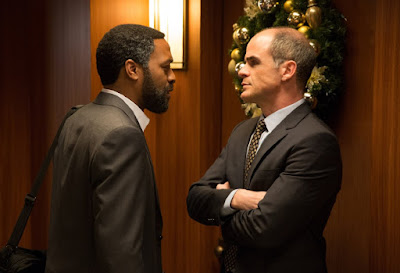 Chiwetel Ejiofor and Michael Kelly in Secret in Their Eyes