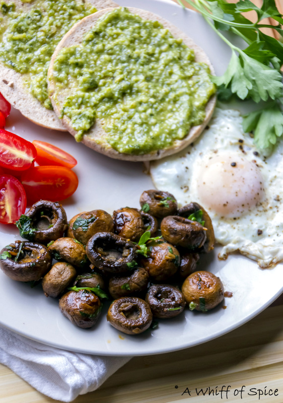A Whiff of Spice: Breakfast Mushrooms - Mushrooms Sauteed with Garlic