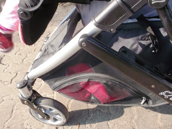 Wózek Britax B-dual spacerówka i drugie siedzisko z miękką gondolą. Rok po roku. kosz na zakupy Wózek Britax B-dual spacerówka i drugie siedzisko z miękką gondolą. Rok po roku. kosz na zakupy