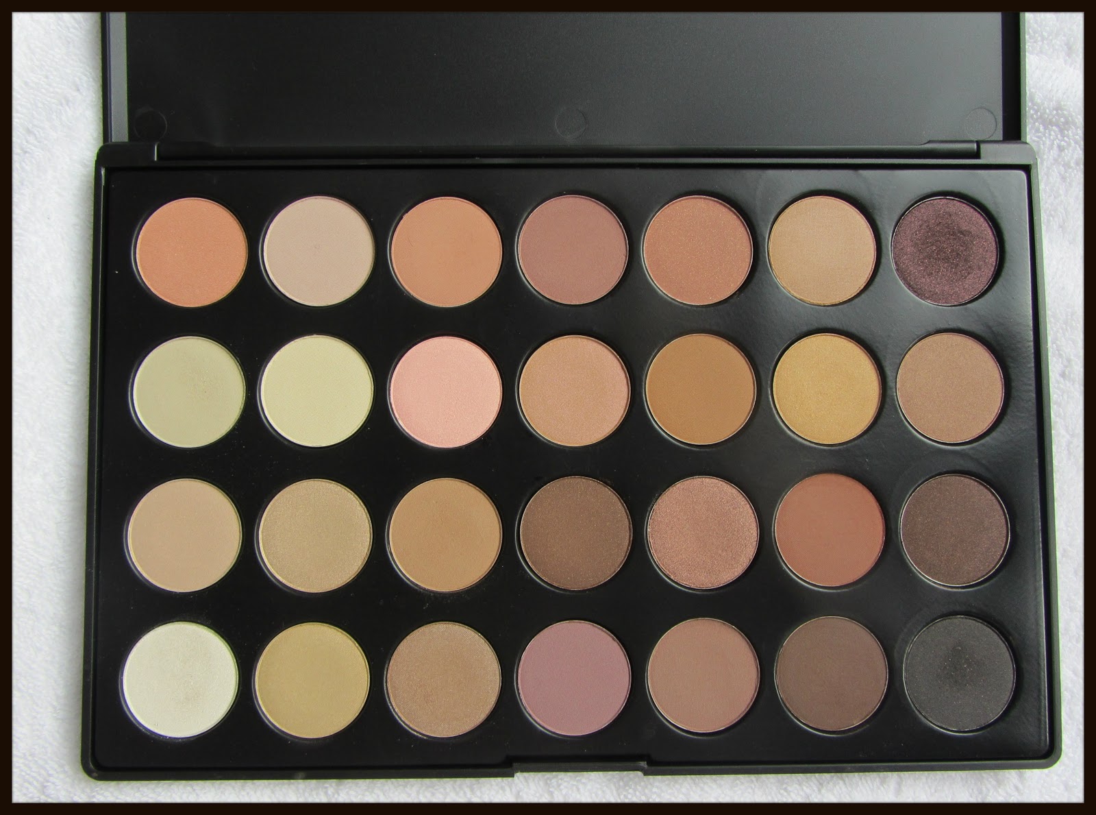 BH COSMETICS | 10 Color Glamorous Blush Palette - Review 