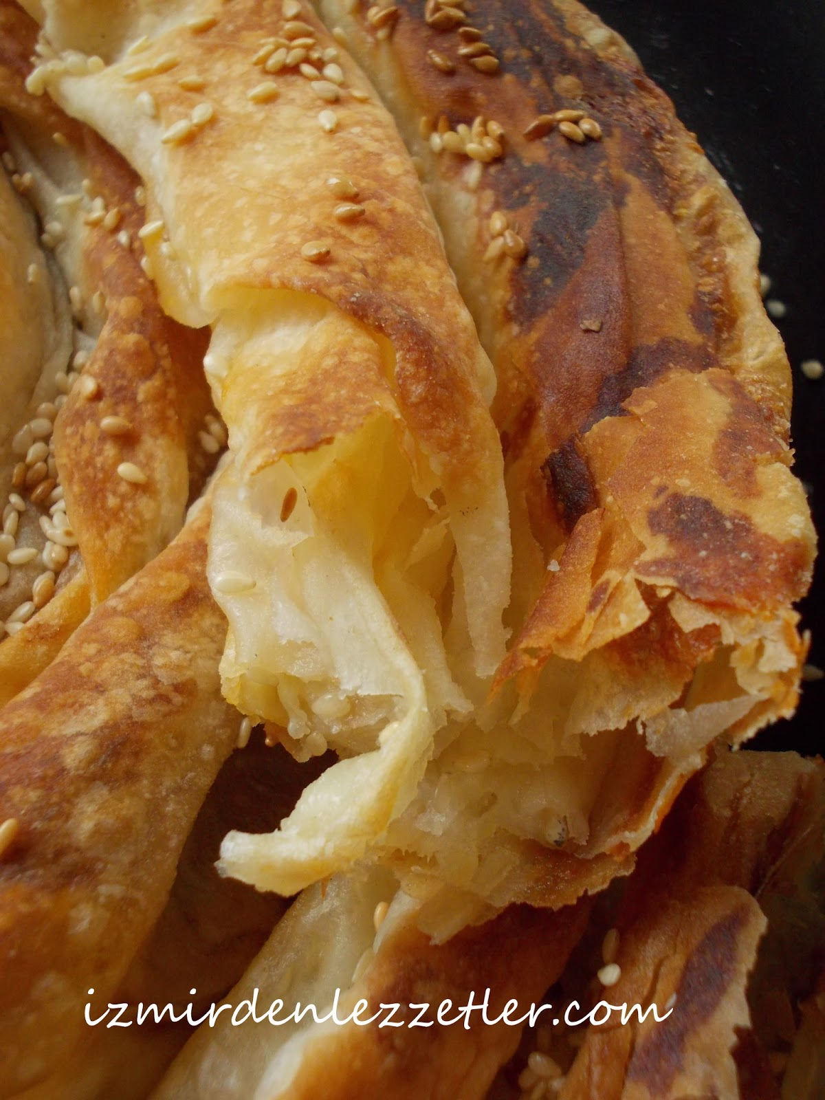 Peynirli Kol Böreği İzmirdenlezzetler