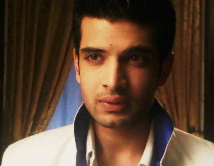 Karan Kundra Going To Debut in Bollywood - Bollywood News