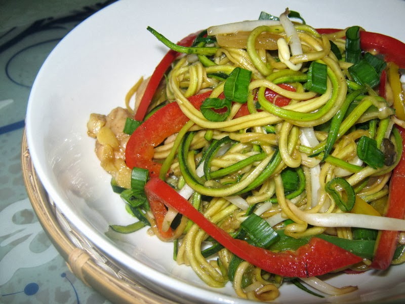 Phong Hong Bakes and Cooks! Stir Fried Zoodles