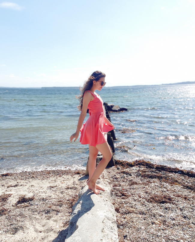Pepa Loves coral dress beach outfit post fashion blog