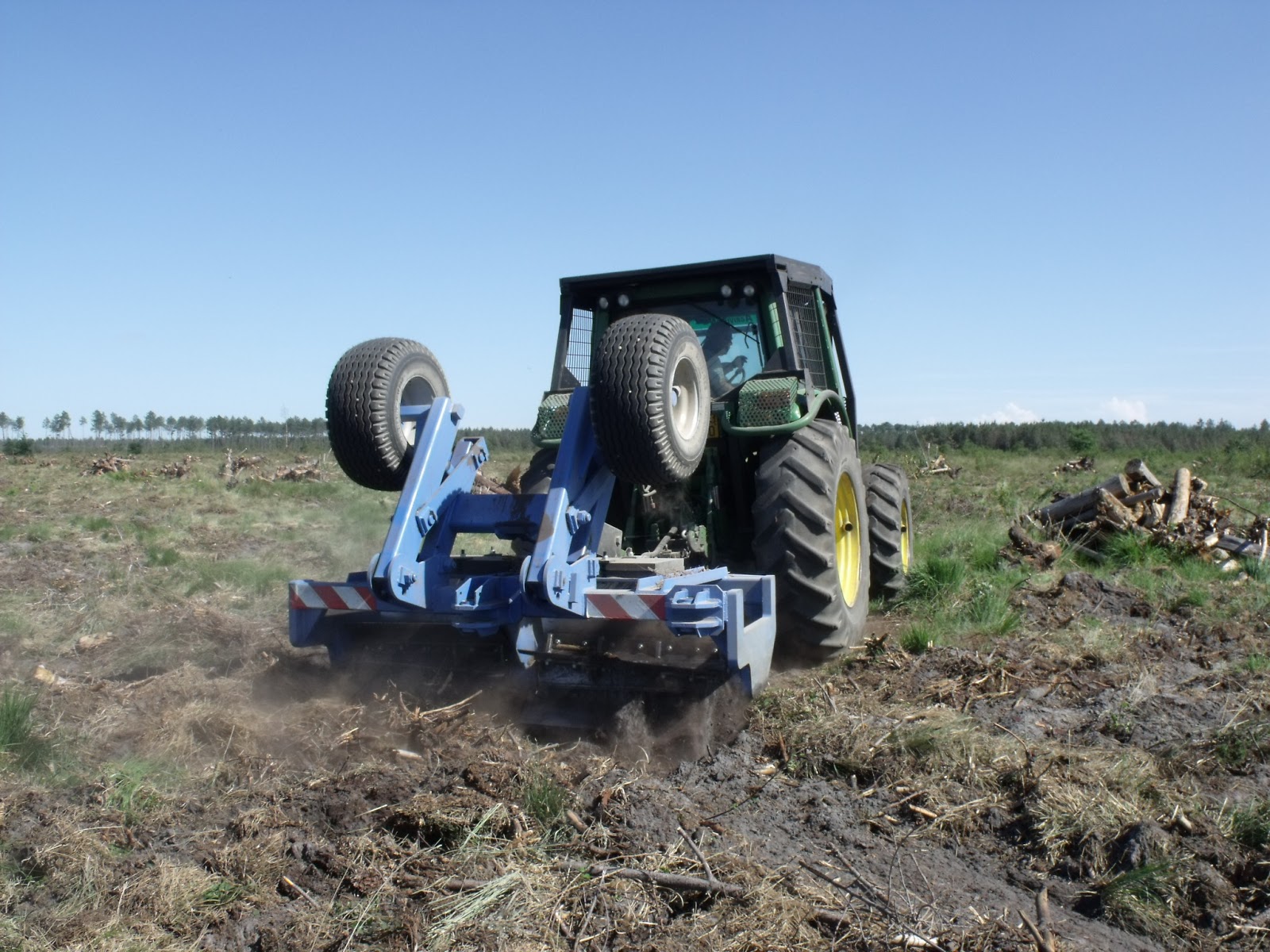 Mécanisation forestière / forestry mechanization Nouveau rouleau landais