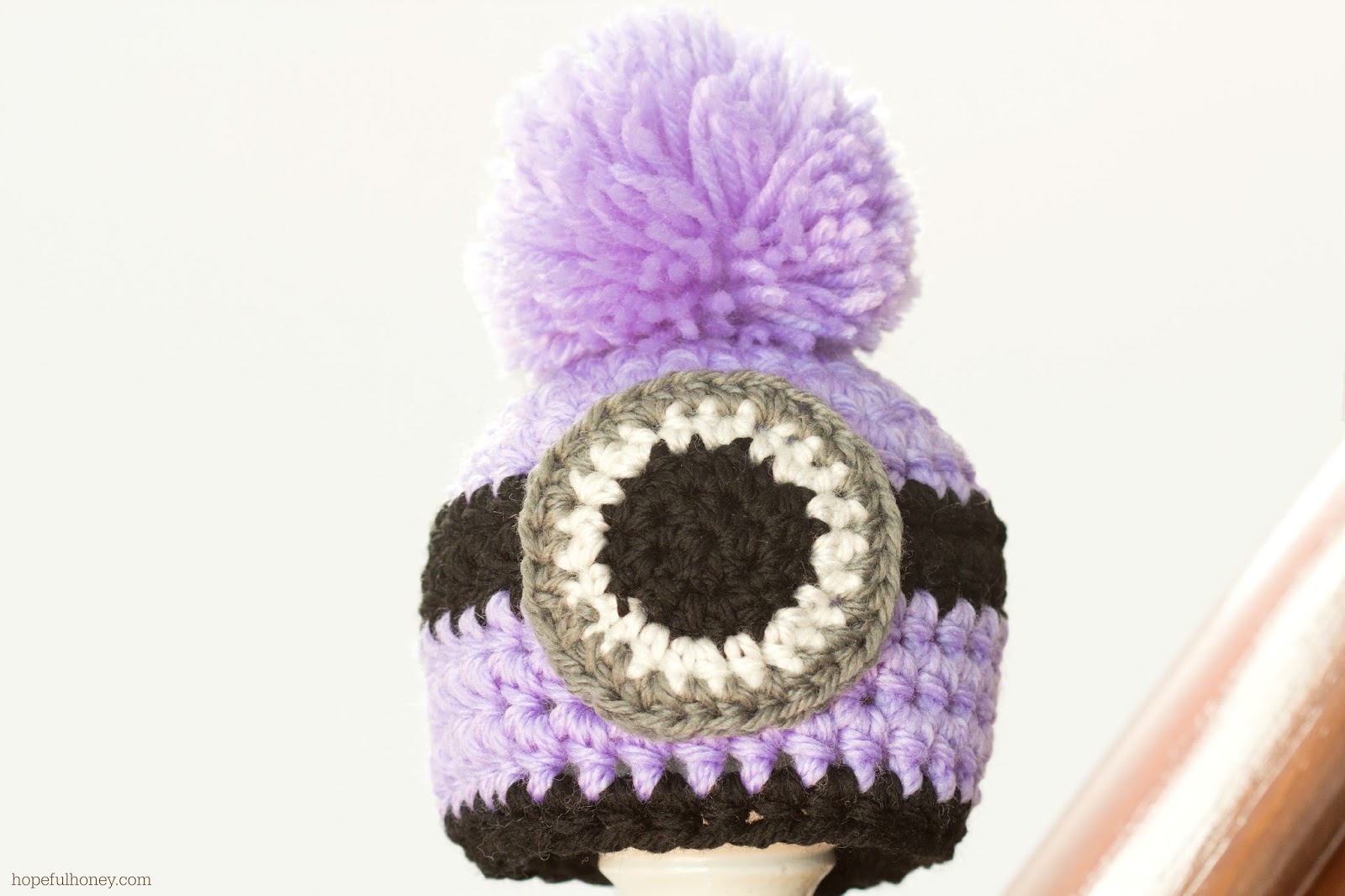 http://1.bp.blogspot.com/-FCO8sp9h15w/U5RAMiLgiAI/AAAAAAAAKkw/0RRy6h8GcW8/s1600/Newborn+Evil+Minion+Inspired+Hat+Crochet+Pattern+6.jpg