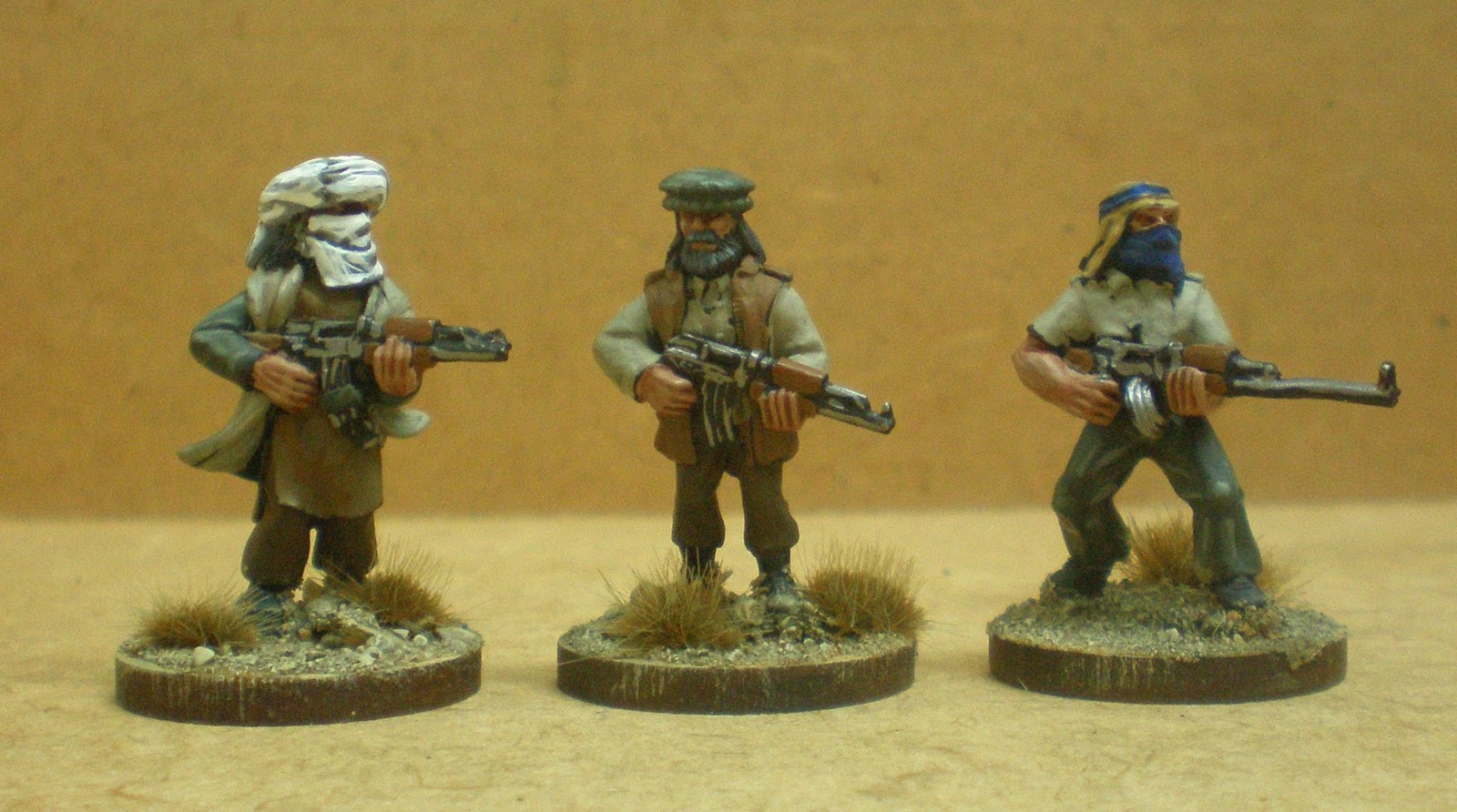 how to paint 28mm miniatures