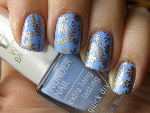 Unhas Cor de Rosa decoradas com flores! Foto: Amanda - Fotos De Flores Para Unhas