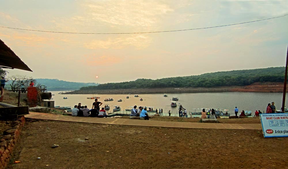 Tourists at Venna Lake Mahabaleshwar