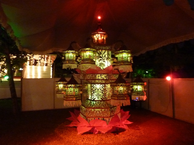 Perahera le passage au temple de Kataragama