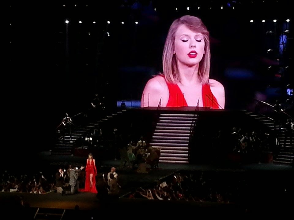 taylor swift tour philippines photos and videos taylor swift s the red tour at the taylor swift tour philippines photos and videos taylor swift s the red tour at the