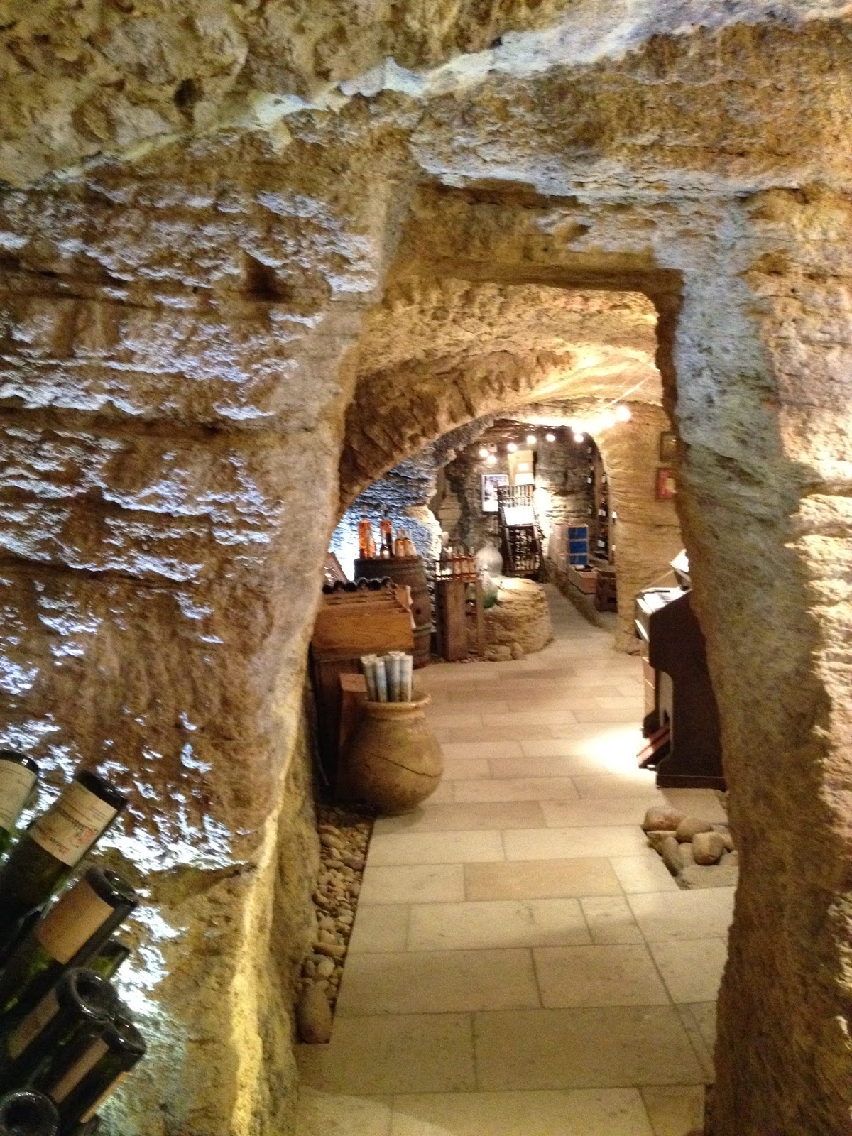 Travellinghistory Exploring The Past Wine Tasting In Chateauneuf Du Pape