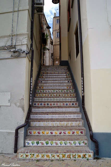 Vasto, scalinata accanto la casa natale di Gabriele Rossetti Vasto, scalinata accanto la casa natale di Gabriele Rossetti